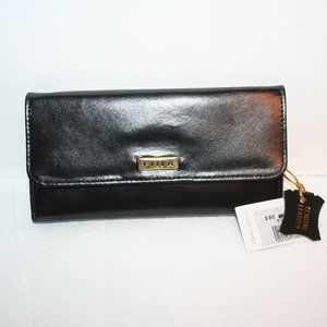 Fina Snap Closure Black Leather Womens Wallet NWT